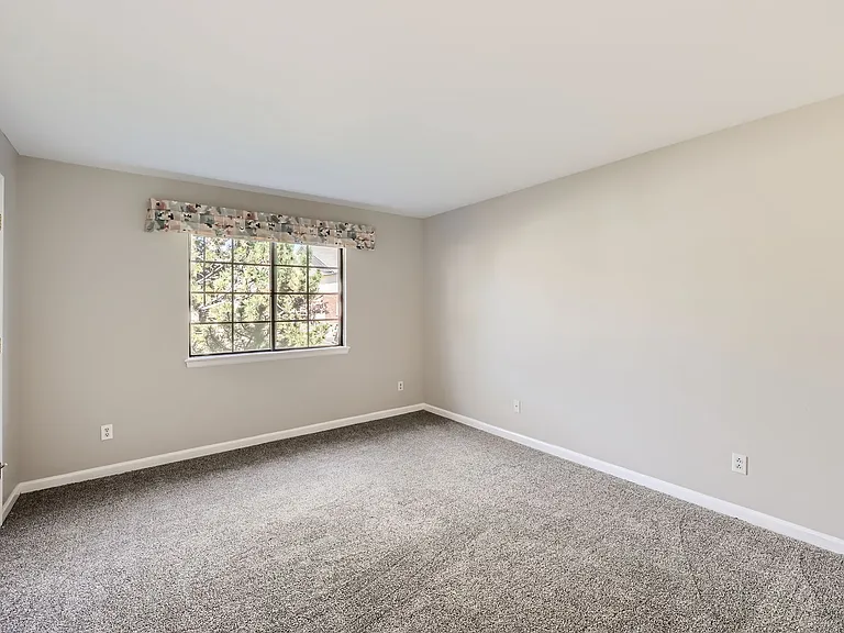 691 Canyon Dr — Photo 23