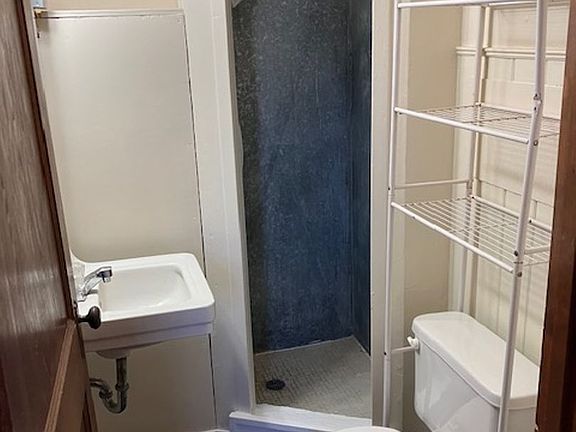 4th image of 1112 1/2 W 14th St
