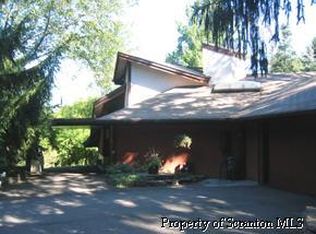 1308 N Abington Rd, Waverly, PA 18471