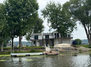 145 Abel Dr, Guttenberg, IA 52052