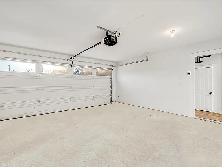 3200 Thomas Ave #B — Photo 16