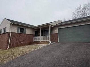 335 Donna Ln, York, PA 17403