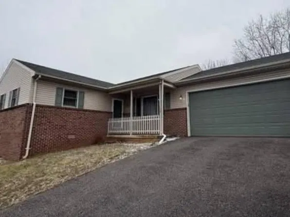 335 Donna Ln, York, PA 17403