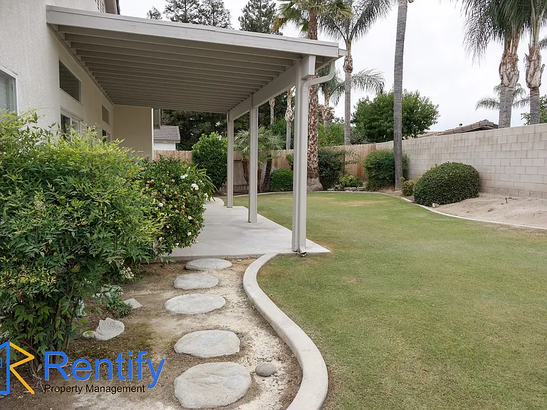 404 Windsor Park Dr — Photo 46