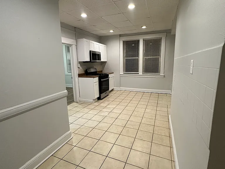 240 Paterson Ave #5 — Photo 3