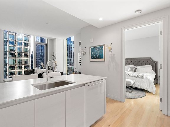 2nd image of 133 Seaport Blvd Unit 1719