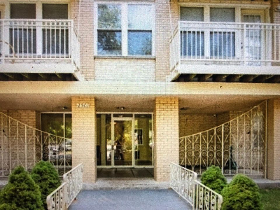 1st image of 2501 W Touhy Ave APT 408