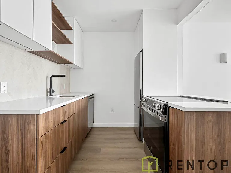 1051 Pacific St #706 — Photo 6