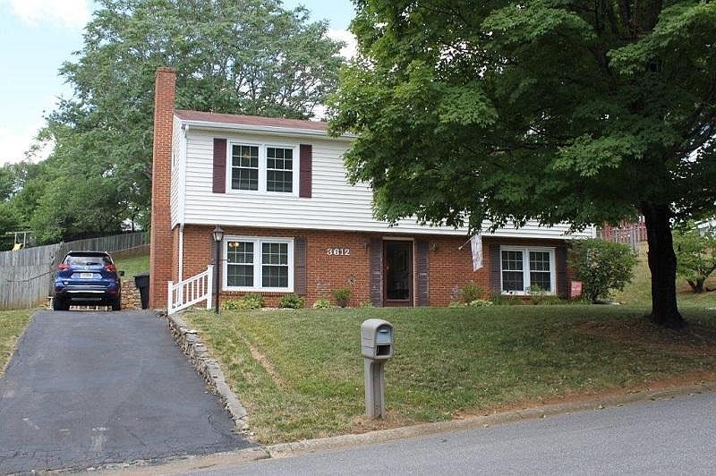 1st image of 3612 Hyde Park Dr