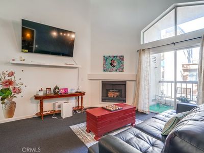 5530 Owensmouth Ave APT 315, Woodland Hills, CA, 91367
