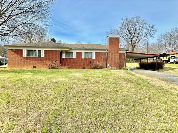2412 Maywood St, Lenoir, NC 28645