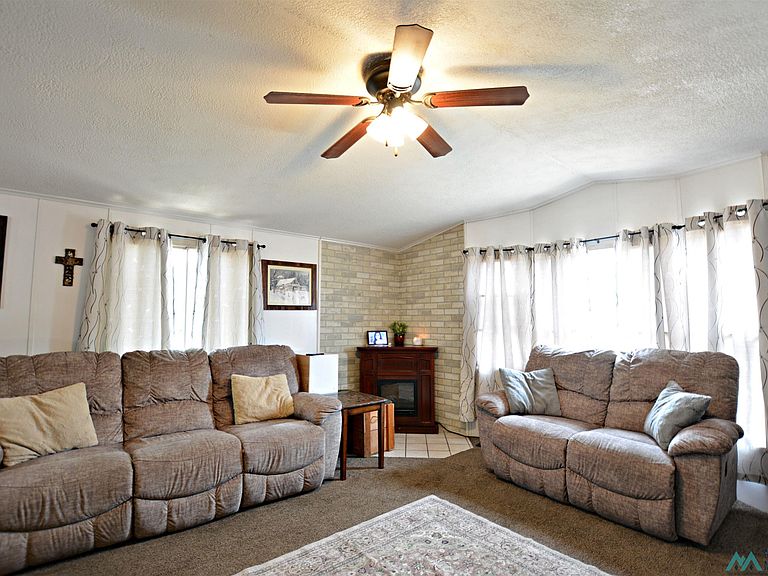 Listing photo 5