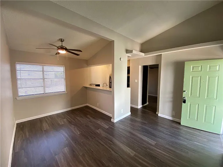 4314 Gillis St #208 — Photo 2