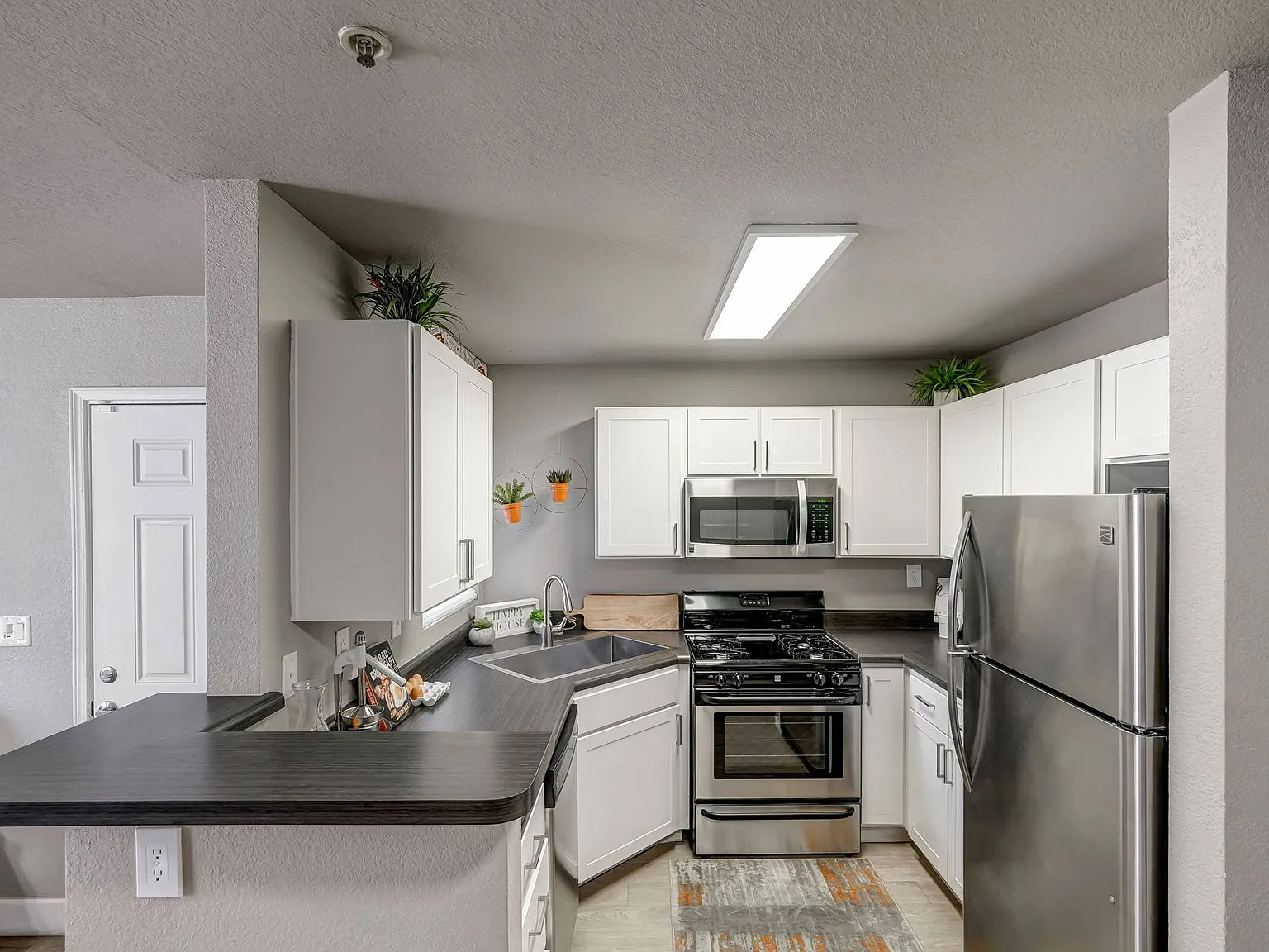 Allure at Tempe Apartments — Photo 2