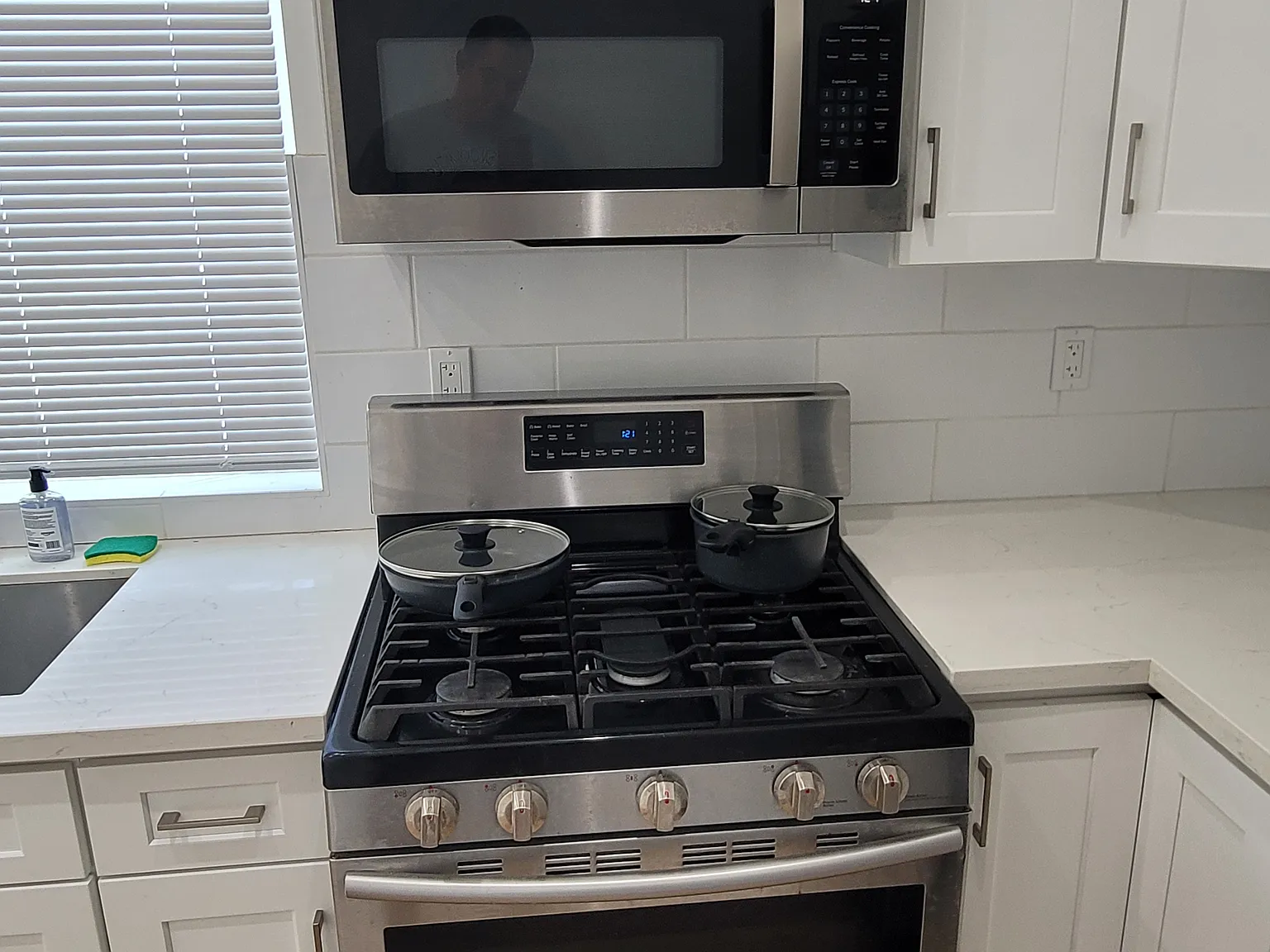 1 bed, 550 sqft, $2,490 — Photo 2