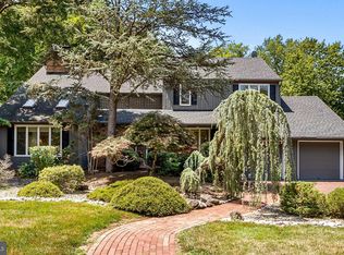 17 Abey Dr, Pennington, NJ 08534
