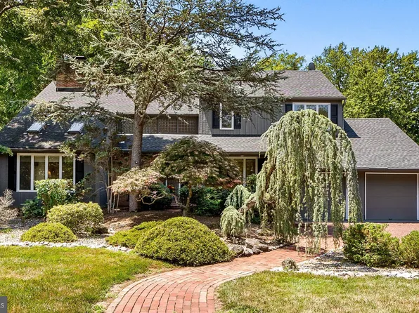 17 Abey Dr, Pennington, NJ 08534