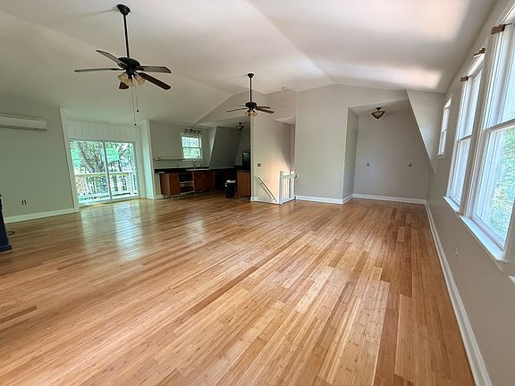 5th image of 4036 Ben Hill Rd