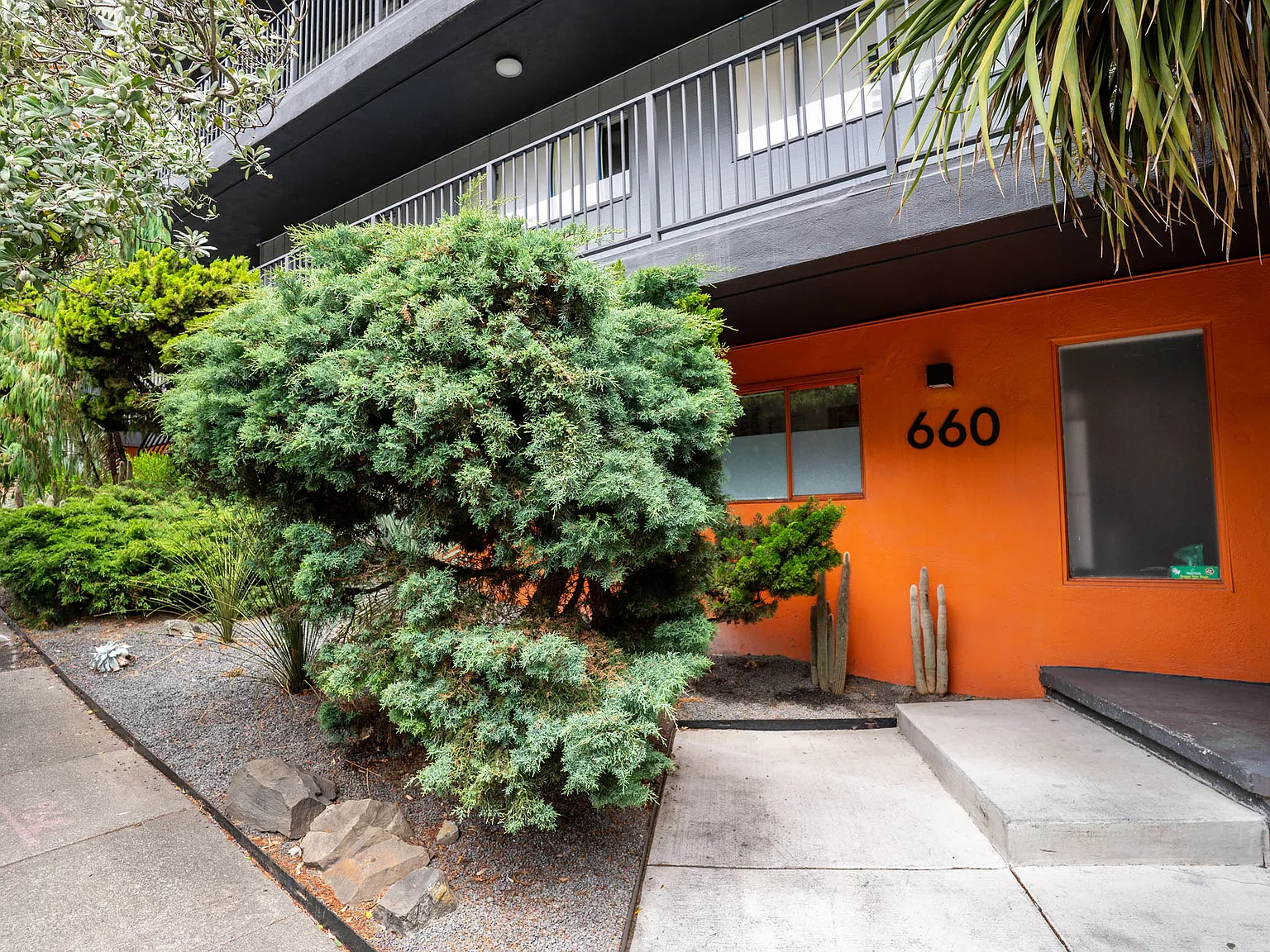 660 Clipper — Photo 1