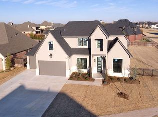 17712 Ptarmigan Ln, Edmond, OK 73012
