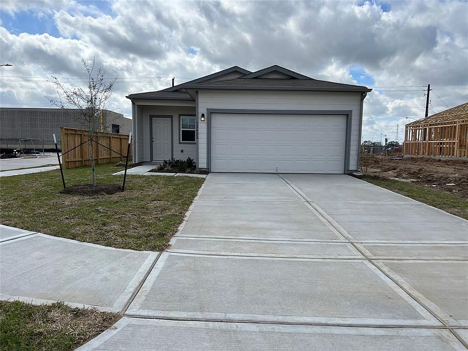 1st image of 12422 Adobe Shores Ln