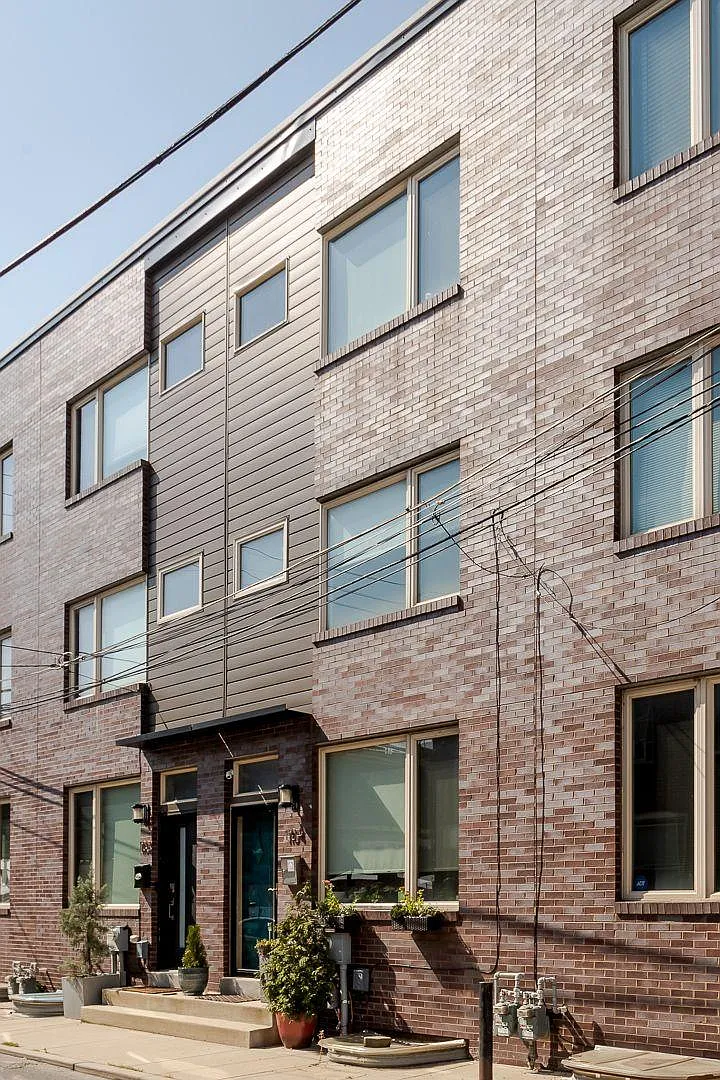 Building Photo - 1104 E Hewson St