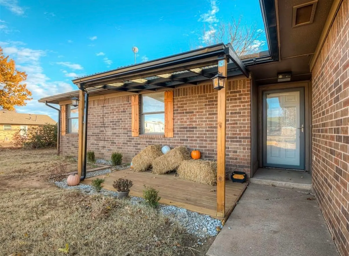 3 bed, 1006 sqft, $1,250 — Photo 1