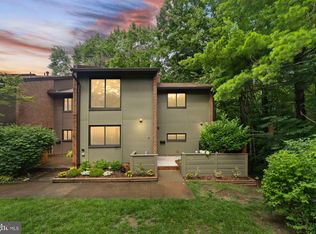 11639 Hunters Green Ct, Reston, VA 20191