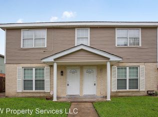 2419 Octavia Dr, Chalmette, LA 70043