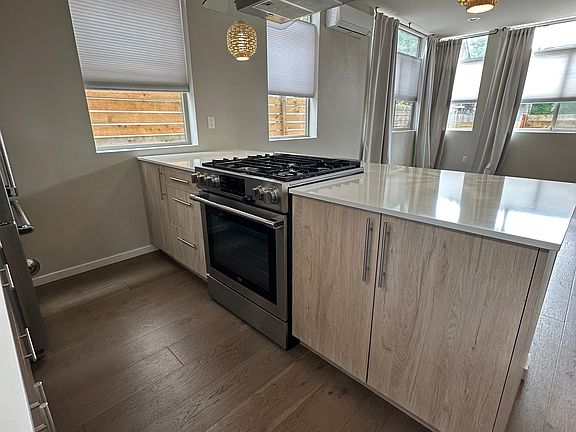 3rd image of 608 NW 85th St #608