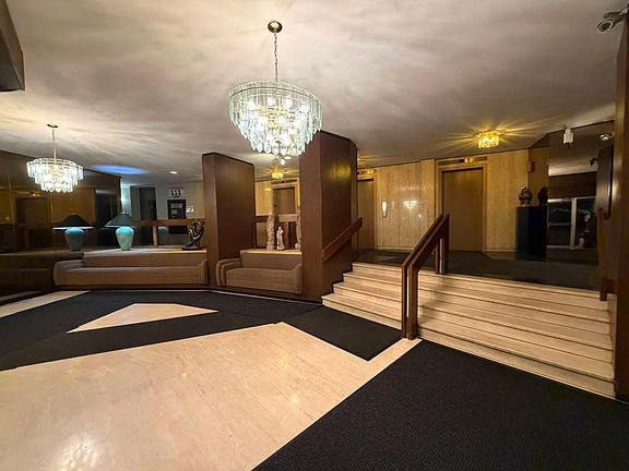2nd image of 7061 N Kedzie Ave Suite 1102