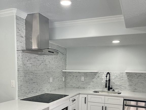 4th image of 1453 W Midas Creek Dr