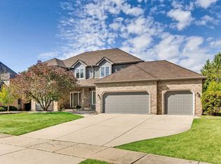 3930 Broadmoor Cir, Naperville, IL