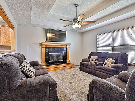 4th image of 721 SW Ginger Hill Dr