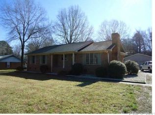 307 Colonial Cir, Wingate, NC 28174