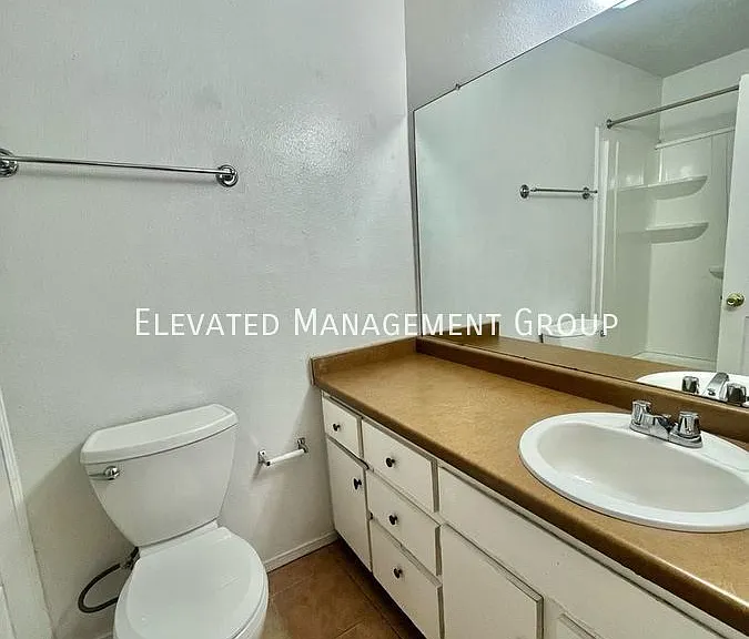 420 Charleston St SE #C — Photo 6