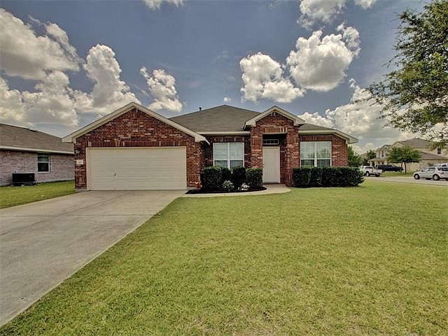 1st image of 1411 Pearsall Ln