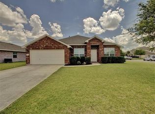 1411 Pearsall Ln, Hutto, TX 78634