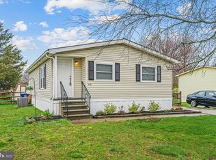 810 Woodchuck Dr, Mount Laurel, NJ 08054