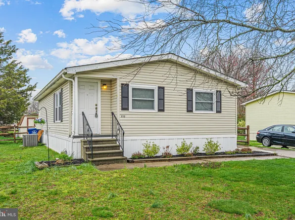 810 Woodchuck Dr, Mount Laurel, NJ 08054