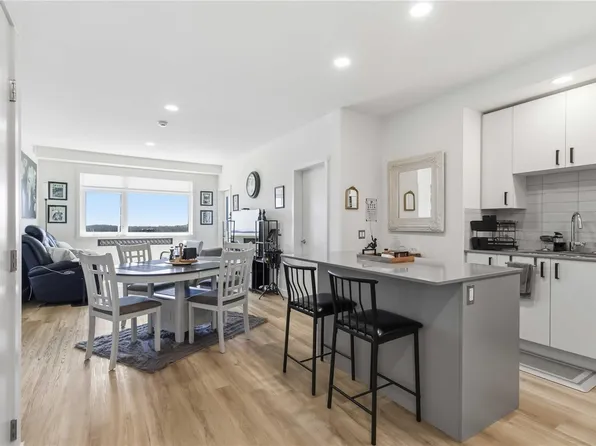 2390 City Gate Blvd #622, Langford, BC V9B 6A2