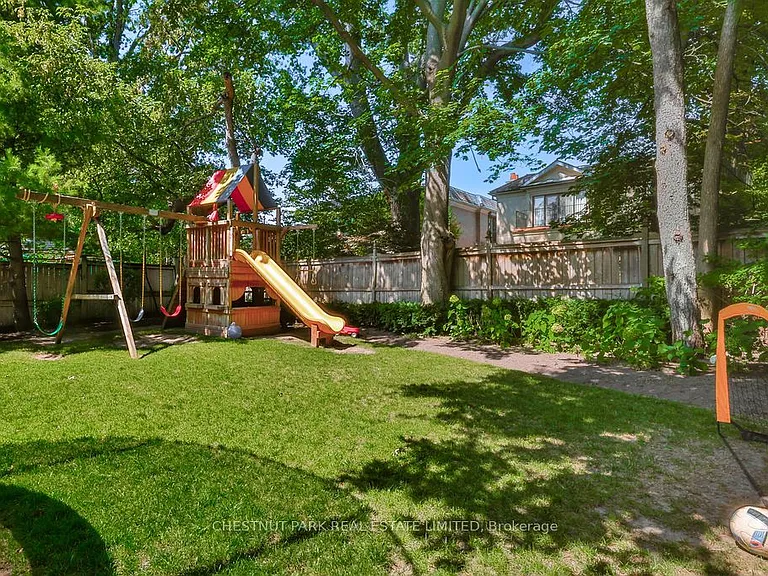 182 Saint Leonards Ave — Photo 38