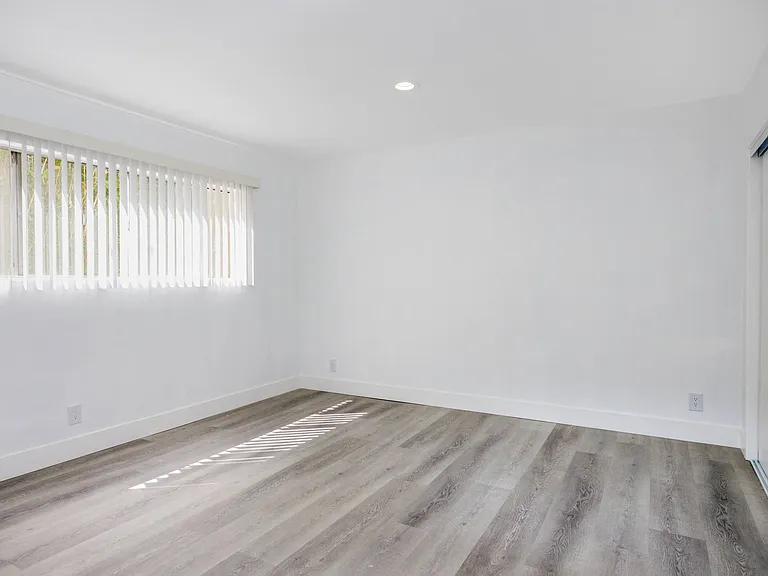 West Brent Apartments — Photo 79
