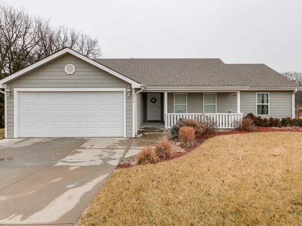 115 Hunter Dr, Manhattan, KS 66503