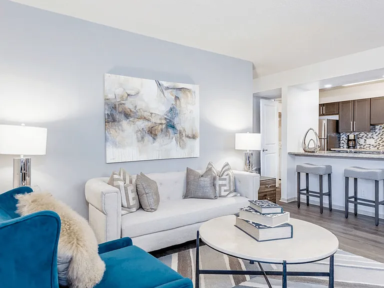 Madison Southpark Apartment Homes — Photo 16