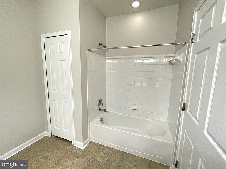 5307 Wyndholme Cir #102 — Photo 21