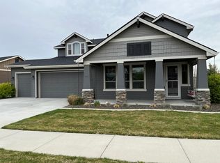 1032 W Bear Track Dr, Meridian, ID 83642