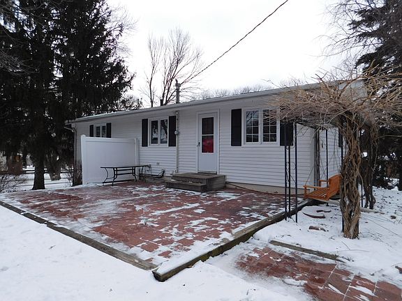 2nd image of 400 Glenhaven Dr