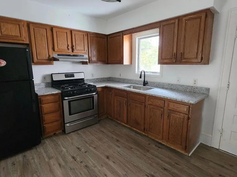 1138 Collinwood Ave — Photo 9
