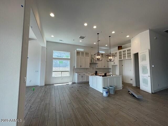 1st image of 1811 N HILLRIDGE Street
